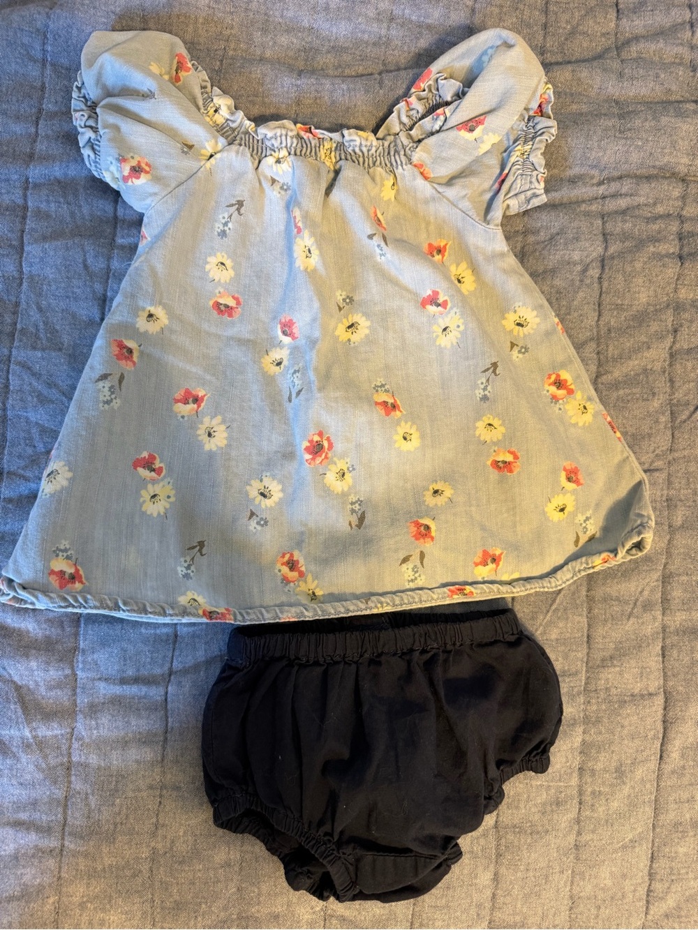 Gap Baby Girls Floral Puff-Sleeve Top with Navy Bloomer Set, Light Blue Denim